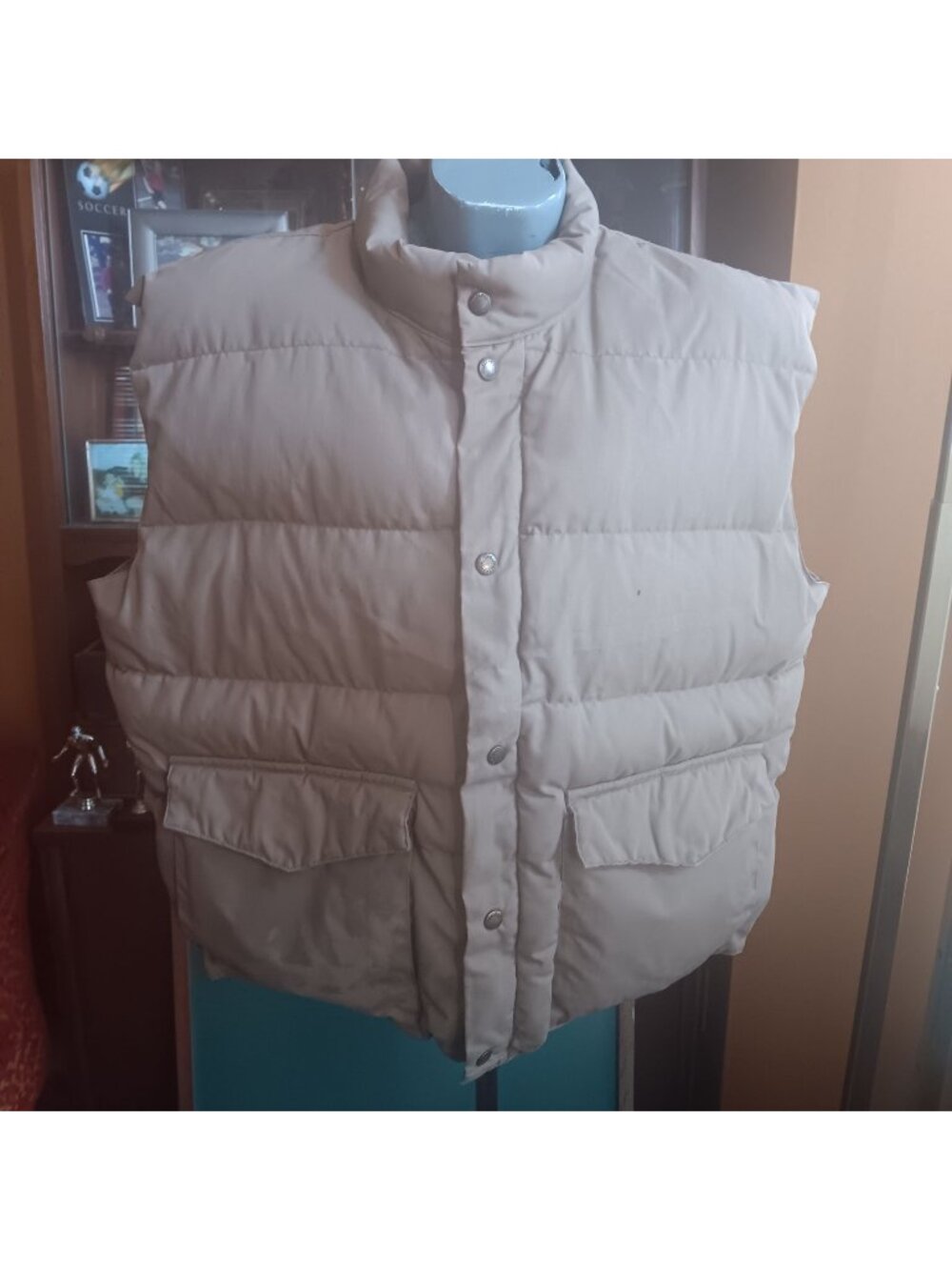 Down Fill Mens Cabelas XXL Beige Puffer Vest With Snap Closures & Front Pockets
